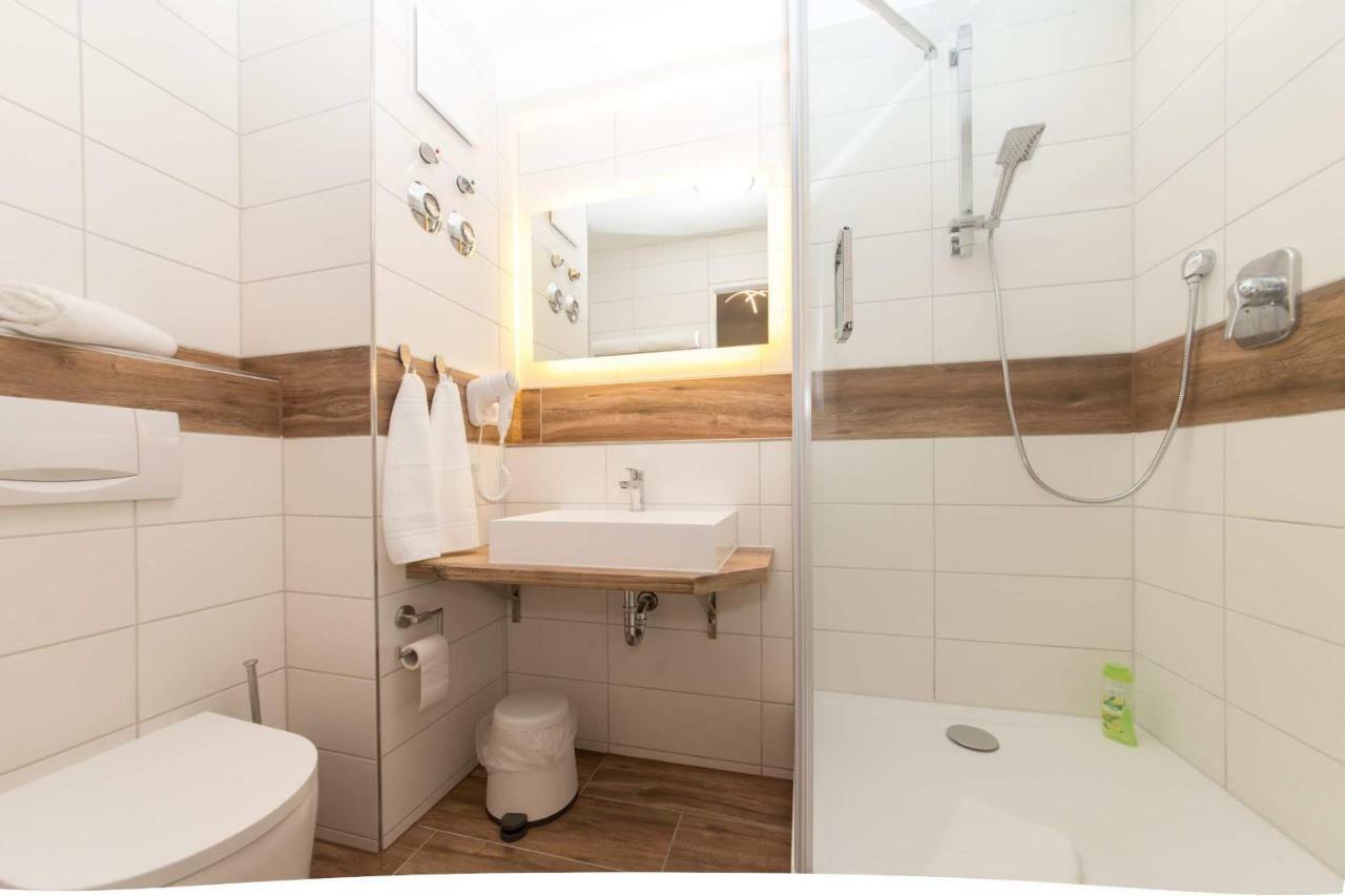 Landmann Apartment Metzingen Metzingen  Buitenkant foto